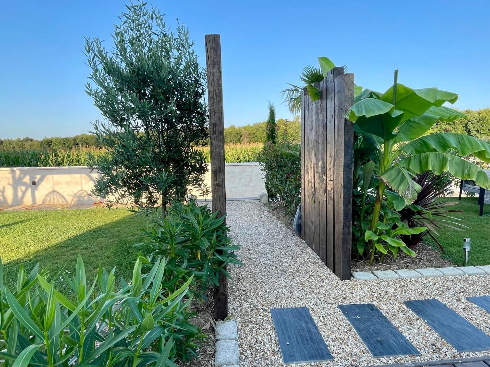 Apartment La Cle Des Champs - Le Monroe Piscinespa-sauna Au Jardin Tropical Idyllique